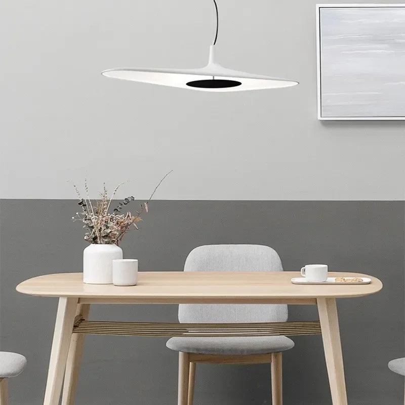 Suspension en Métal Blanc Design Moderne Minimaliste en Résine